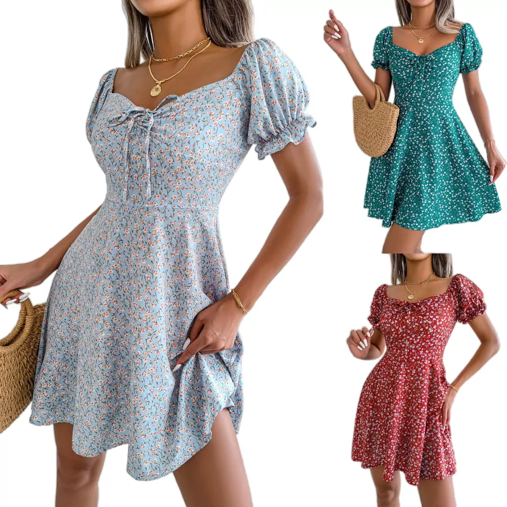 Novo minivestido floral com decote quadrado